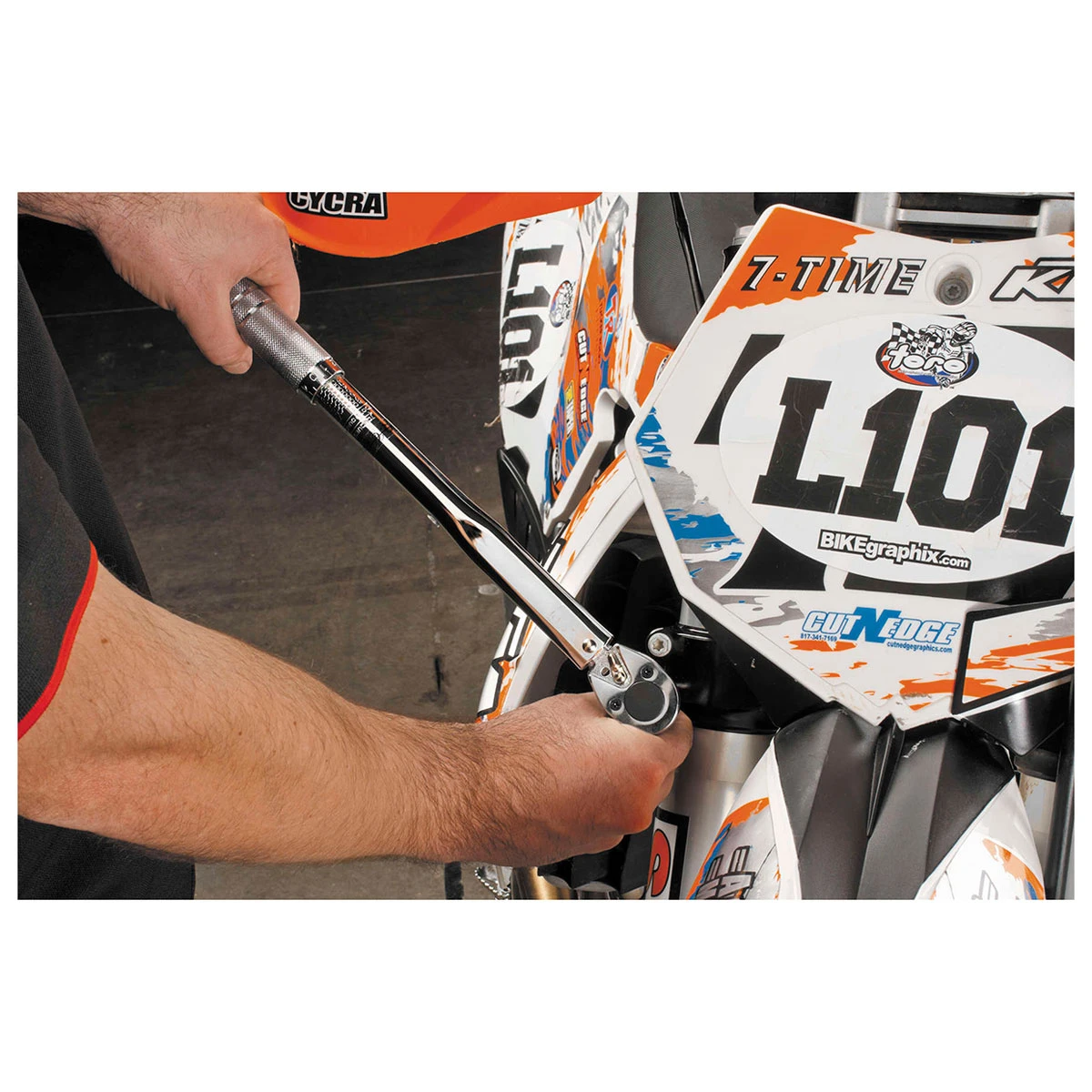 BikeMaster Adjustable Micrometer Torque Wrenches 4 BikeMaster Adjustable Micrometer Torque Wrenches - Image 2